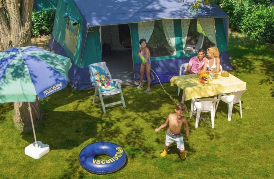 Camping Aux Rives Du Soleil Понт-де-Во Екстериор снимка