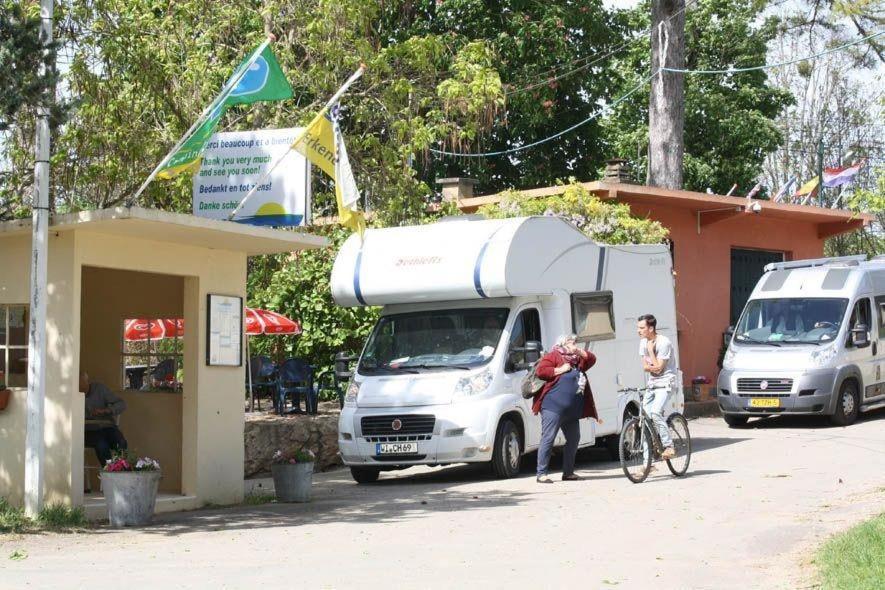 Camping Aux Rives Du Soleil Понт-де-Во Екстериор снимка