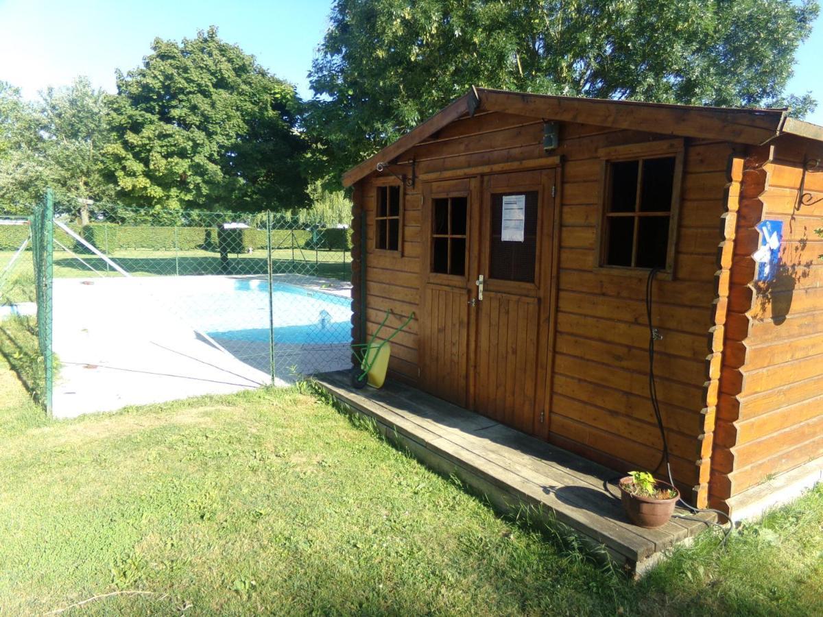 Camping Aux Rives Du Soleil Понт-де-Во Екстериор снимка